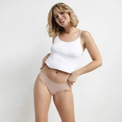 Lot De 2 Slips New Skin Et Blanc En Coton Body Touch -Offres DIM Boutique D04NRM2 5B8 03