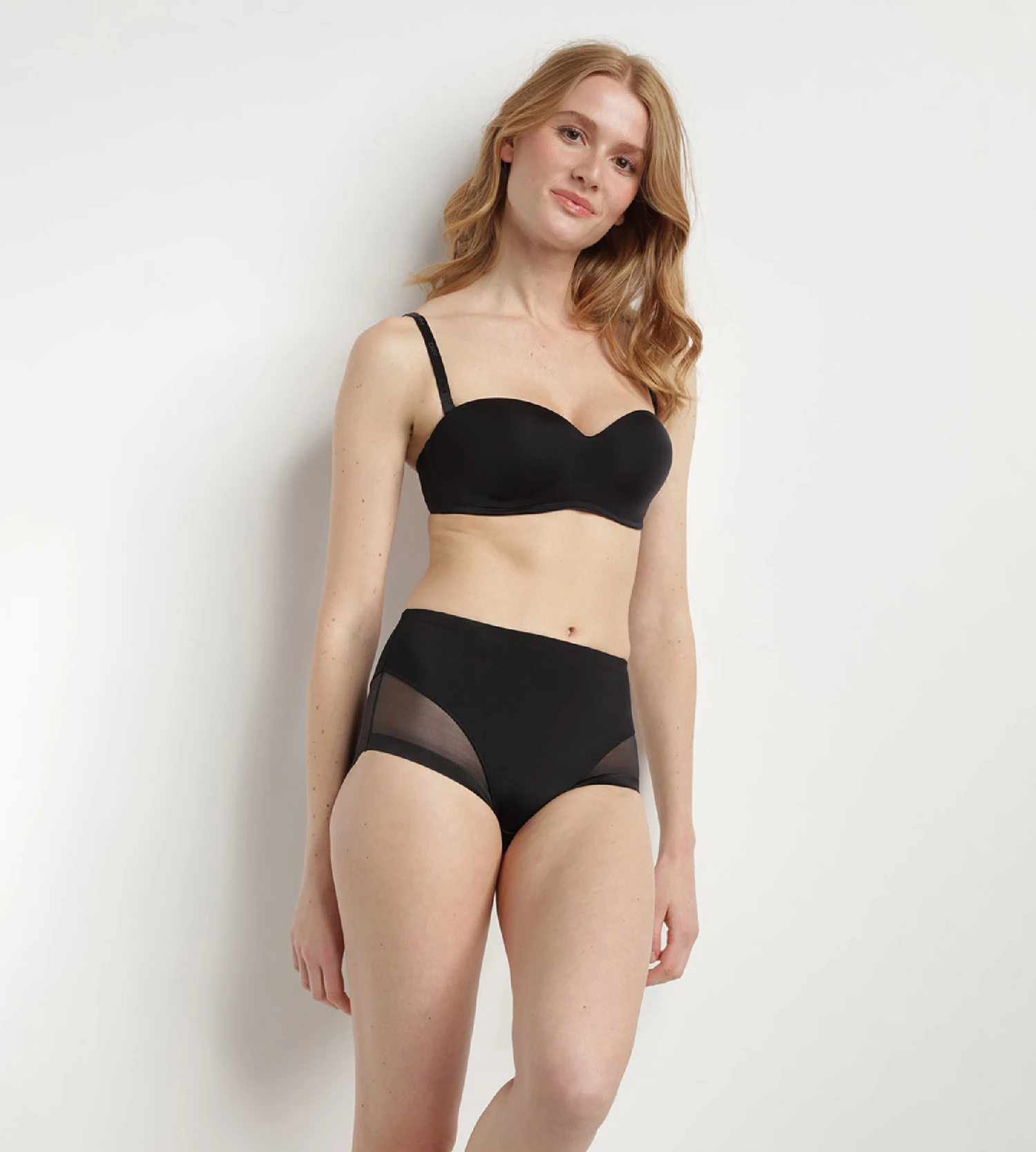 Soutien-gorge Bandeau Noir Sans Armatures Pour Femme InvisiFree 6 Soutien-gorge Bandeau Noir Sans Armatures Pour Femme InvisiFree – Image 4