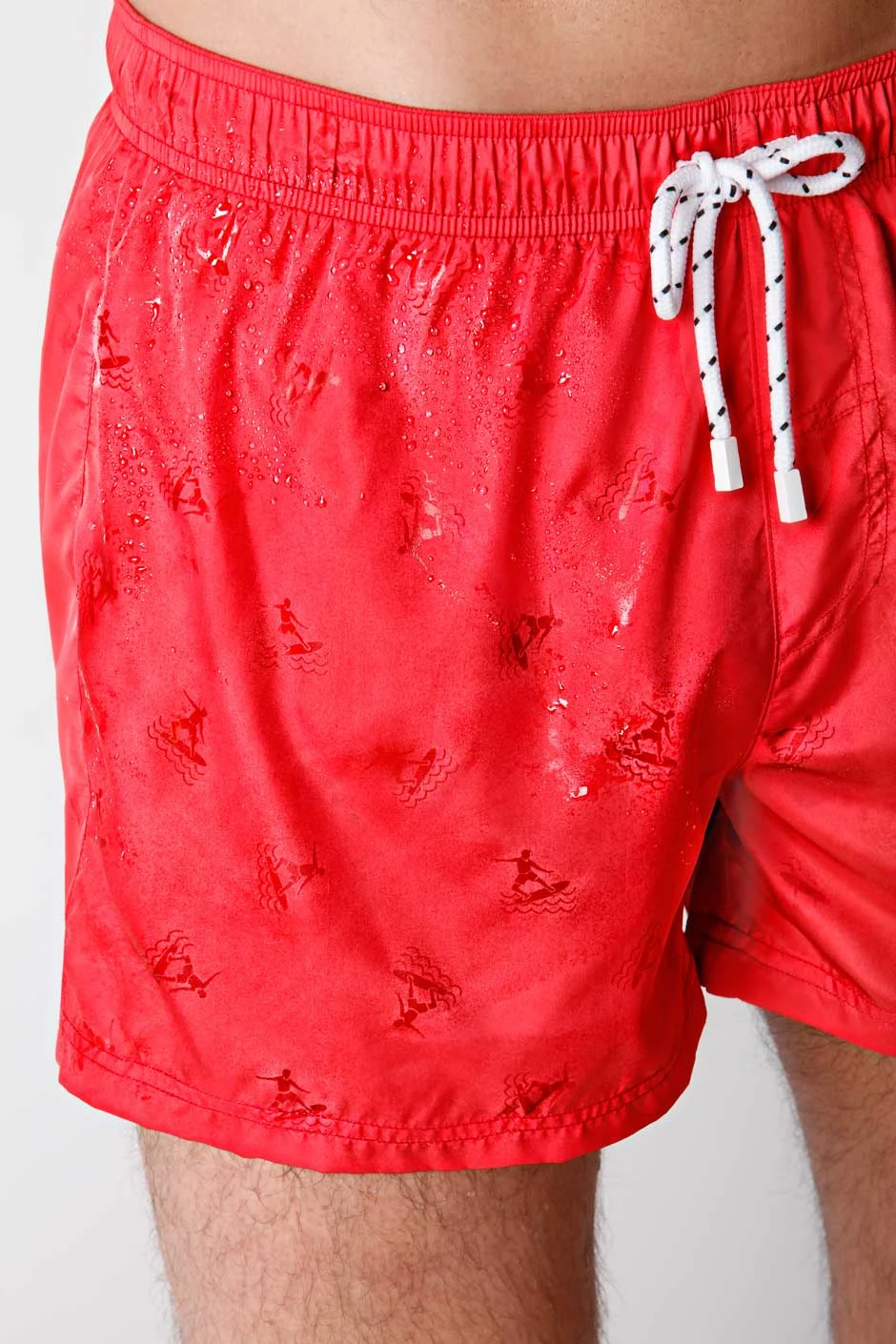 Maillot De Bain Court Pour Homme Rouge Avec Imprimé Surf 7 Maillot De Bain Court Pour Homme Rouge Avec Imprimé Surf – Image 5