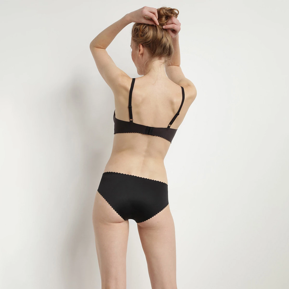 Culotte Noire New Body Touch Libre De Dim 7 Culotte Noire New Body Touch Libre De Dim – Image 5