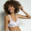 Soutien-Gorge Emboîtant Blanc En Dentelle Generous Essentiel 2 Soutien-Gorge Emboîtant Blanc En Dentelle Generous Essentiel -Offres DIM Boutique D08H4C1 0HY 01