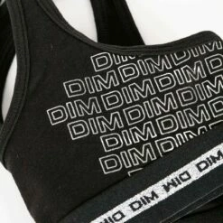 Brassière De Sport Noire Pour Fille En Coton Stretch Dim Sport 9 Brassière De Sport Noire Pour Fille En Coton Stretch Dim Sport -Offres DIM Boutique D0A3LC1 0HZ 03 front detail
