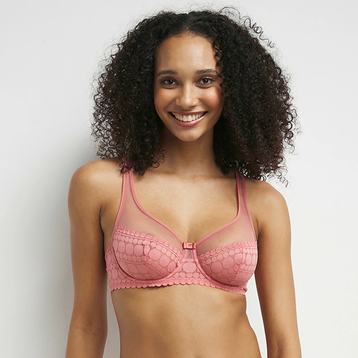 Soutien-gorge Emboitant Dentelle à Pois Rose Generous Edition Limitée 4 Soutien-gorge Emboitant Dentelle à Pois Rose Generous Edition Limitée – Image 2