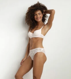 Soutien-gorge Corbeille En Dentelle Florale Recyclée Rose Sublim 11 Soutien-gorge Corbeille En Dentelle Florale Recyclée Rose Sublim -Offres DIM Boutique D0CDOC1 9SV 03