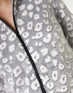 Vêtements D'intérieur En Fourrure Longue Pour Femmes, Gris Foncé Et Blanc 12 Vêtements D'intérieur En Fourrure Longue Pour Femmes, Gris Foncé Et Blanc -Offres DIM Boutique D0CF9PS ANH 04