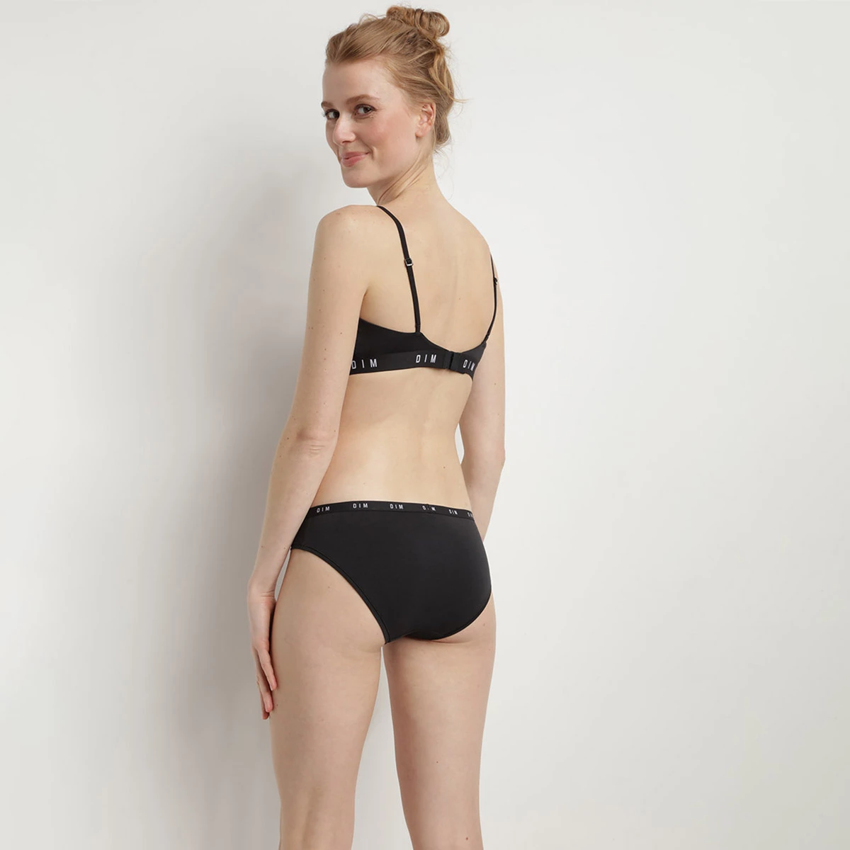 Brassière Femme En Coton Modal Sans Armatures Noir DIM Originals 6 Brassière Femme En Coton Modal Sans Armatures Noir DIM Originals – Image 4