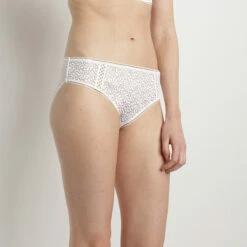 Slip Femme En Dentelle à Motif Feuillage Nacre MOD De Dim