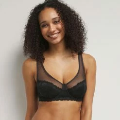 Soutien-gorge Emboitant Dentelle Coeurs Noir Generous Édition Limitée