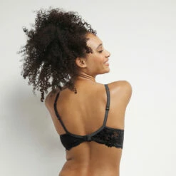 Soutien-gorge Emboitant à Armatures Dentelle Florale Noire Daily Glam 10 Soutien-gorge Emboitant à Armatures Dentelle Florale Noire Daily Glam -Offres DIM Boutique D0CU8C1 0HZ 02