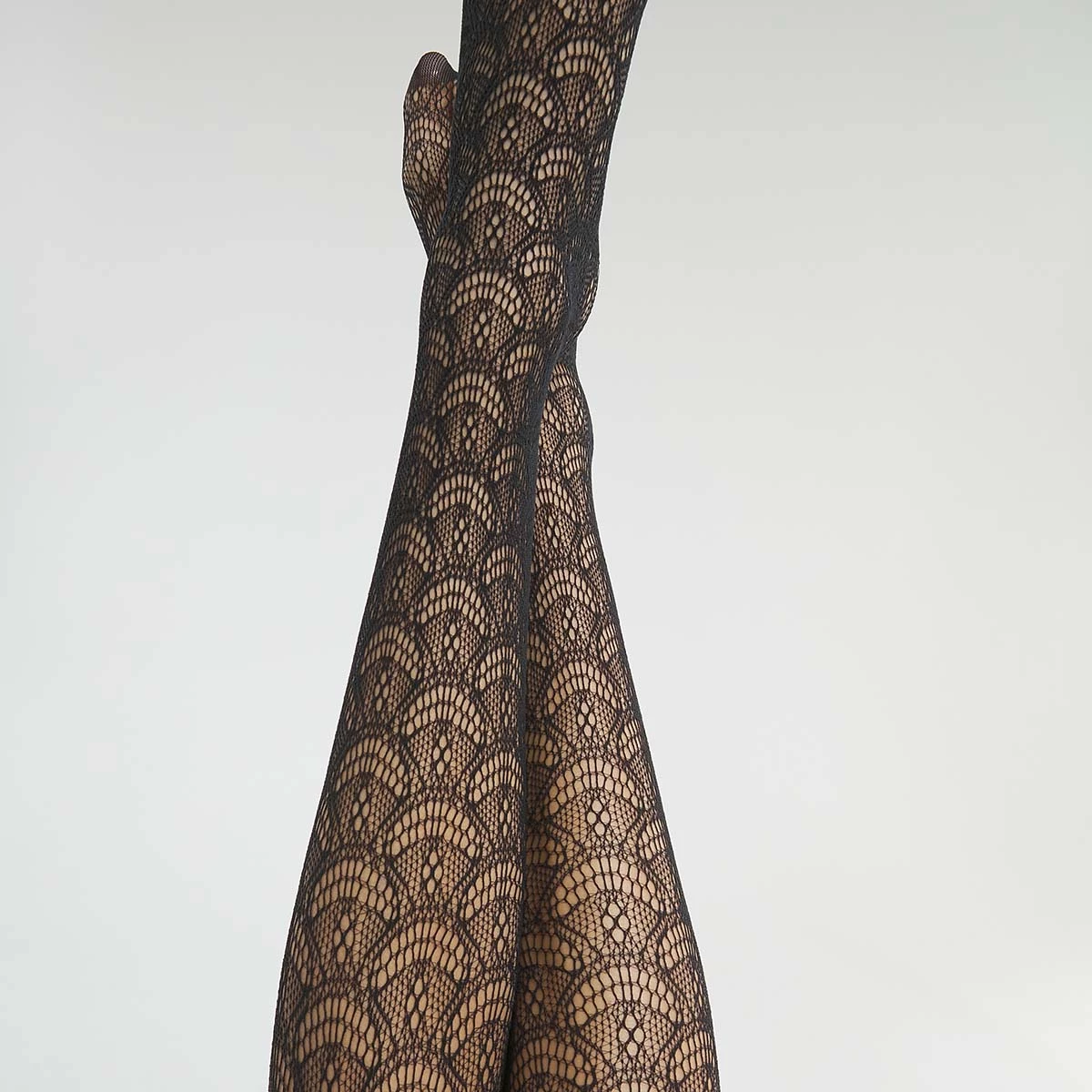 Collant Femme En Crochet Ajouré Noir Au Motif Art Déco Dim Style 5 Collant Femme En Crochet Ajouré Noir Au Motif Art Déco Dim Style – Image 3