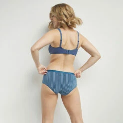 Soutien-gorge Minimiseur Armatures Bleu De Prusse Generous Minimizer 12 Soutien-gorge Minimiseur Armatures Bleu De Prusse Generous Minimizer -Offres DIM Boutique D3792C1 9PX 04